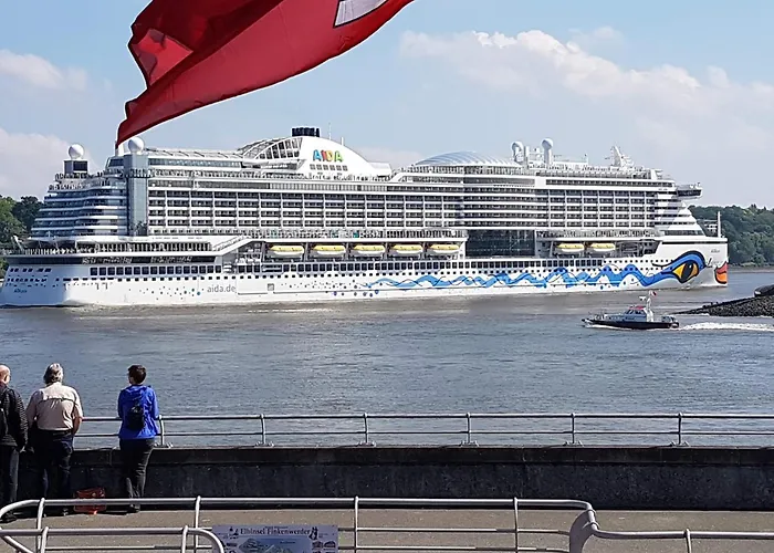 Am Elbufer 3* Hamburg