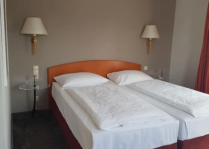 Am Elbufer Hotel