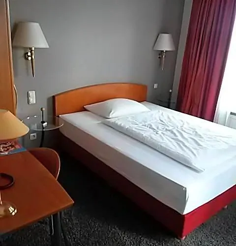 Hotel Am Elbufer